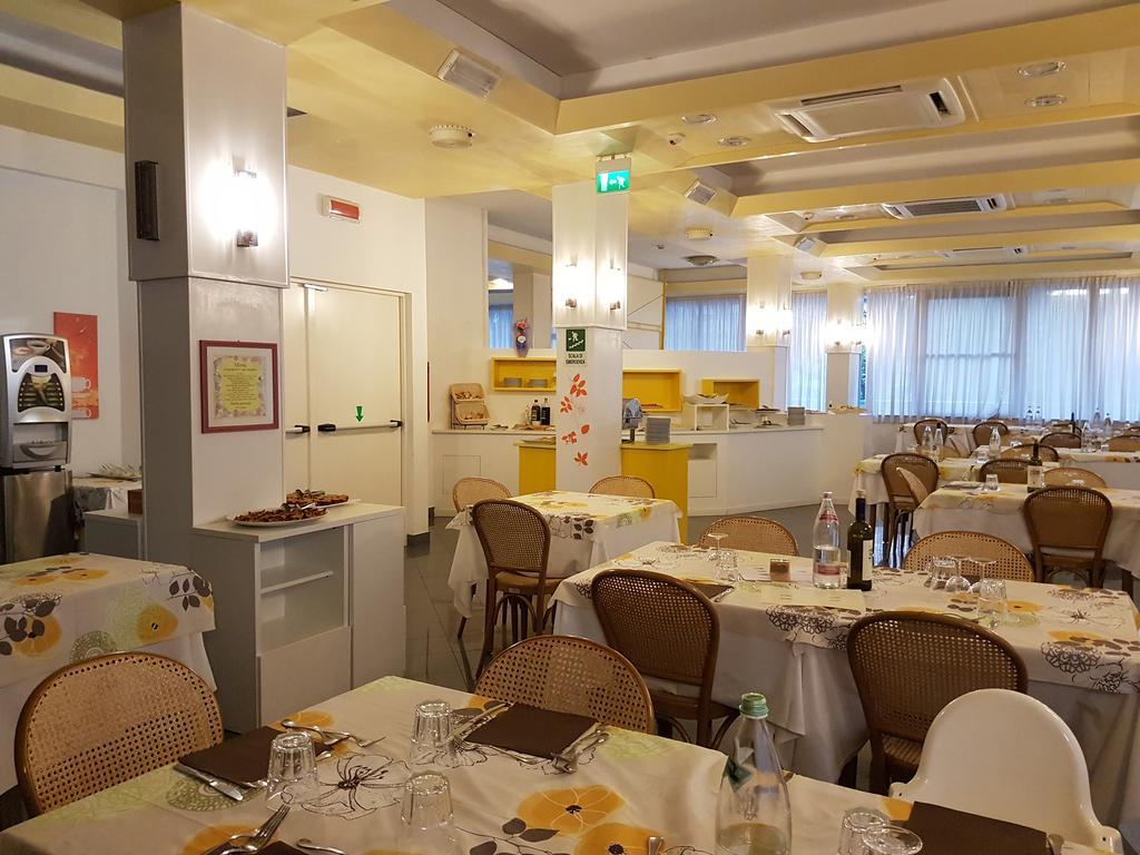 Hotel Desire' ريتشوني المظهر الخارجي الصورة