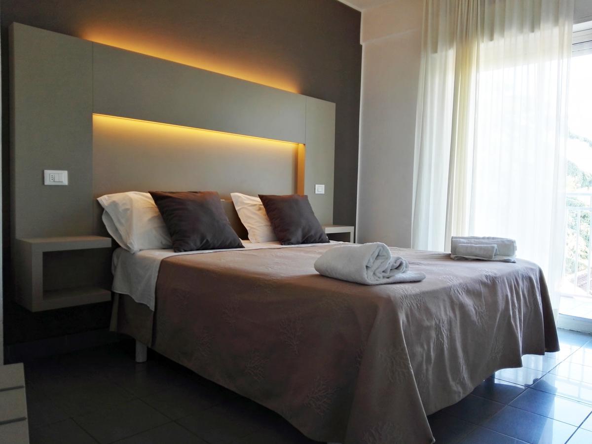 Hotel Desire' ريتشوني المظهر الخارجي الصورة